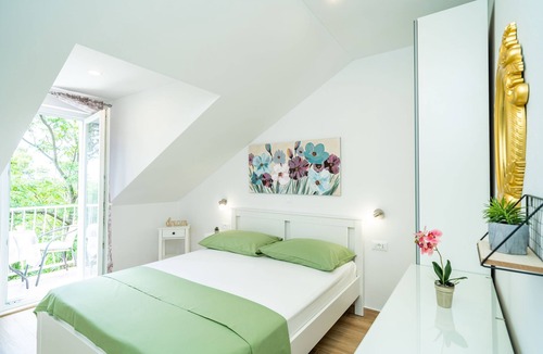 Srebreno House | Apartment & Rooms Papa - Premium Double or Twin Room with Balcony and Partial Sea View