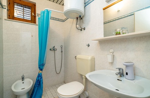 Srebreno House | Apartment & Rooms Papa - Basic Double Room with Balcony and Partial Sea View