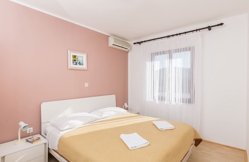 Banici House | Apartment & Rooms Villa Katarina - Double Room with Shared Balcony 1