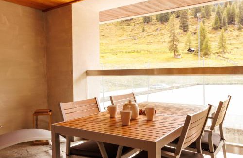 Noveli Apartment | Apartment Rosablanche E 108 by Interhome