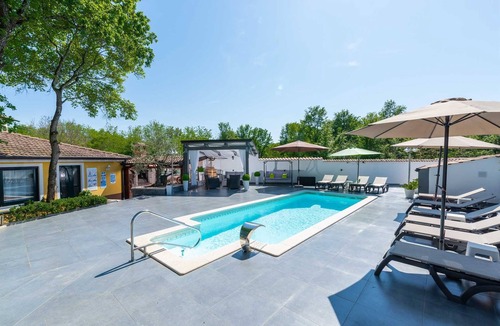 Kukci Apartment | Apartment Rosi with pool in Porec