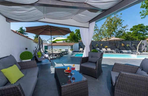 Kukci Apartment | Apartment Rosi with pool in Porec