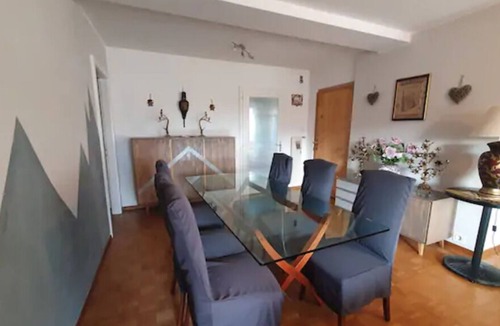 Noes House | Apartment Rue Centrale
