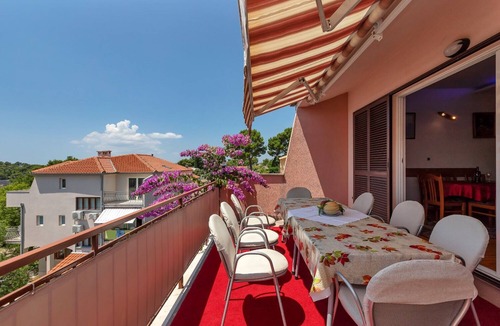Istok Apartment | Apartment Ruzi - family and friends: - Makarska, Riviera Makarska, Croatia