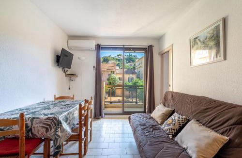 Le Lavandou Apartment | Apartment Saint James-3 by Interhome