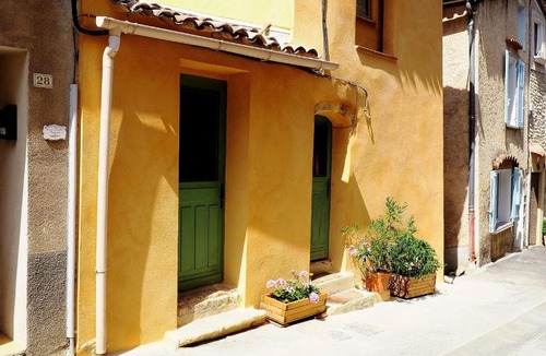 Roumoules Apartment | Apartment Sainte Croix