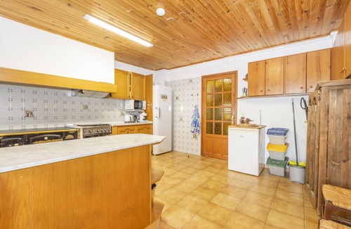 Gargalla House | Apartment 'Sant Grau I' with Mountain Views, Shared Pool and Wi-Fi
