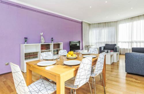Les Corts Apartment | Apartment Sants-Les Corts Galileu by Interhome