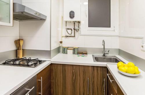 La Maternitat i Sant Ramon Apartment | Apartment Sants-Montjuïc- Avenida Madrid by Interhome
