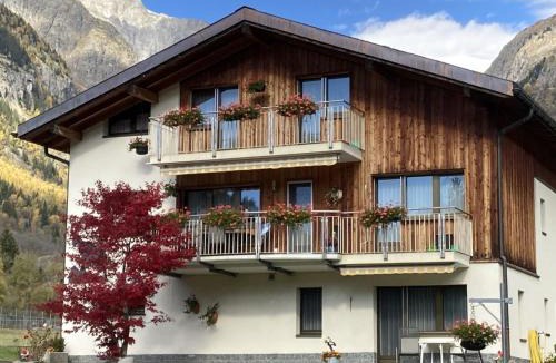Reckingen Apartment | Apartment Saphir EG Süd by Interhome