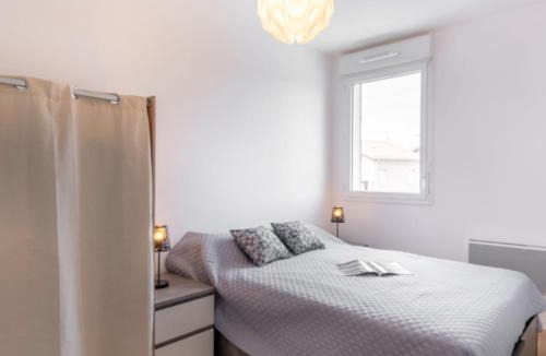 Mimizan-Plage Apartment | Apartment SC G01 by Interhome