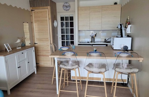 Fort-Mahon-Plage Apartment | APARTMENT SEA VIEW FORT MAHON BEACH 50 M FROM THE BEACH