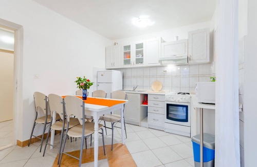 Mastrinka Apartment | Apartment Sea Star - Three-Bedroom Apartment with Pool and Sea View