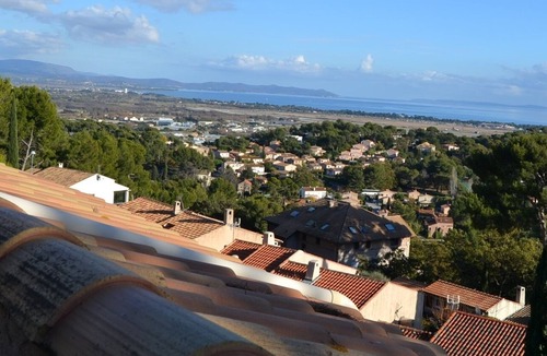 Hyeres Cottage | Apartment Sea View Balcony & Shared Pool Air Conditioning