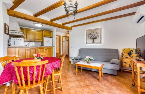 Orba Apartment | Apartment 'Segaria' with Mountain View, Wi-Fi and Air Conditioning
