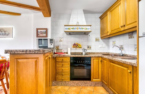 Orba Apartment | Apartment 'Segaria' with Mountain View, Wi-Fi and Air Conditioning