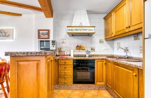 Orba Apartment | Apartment 'Segaria' with Mountain View, Wi-Fi and Air Conditioning