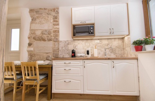 Plisac Apartment | Apartment Shibenik Redemption (122281-A1) - Sibenik