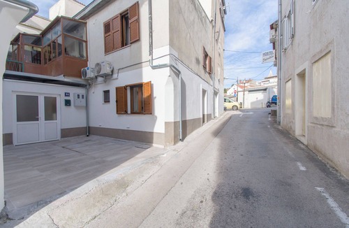 Plisac Apartment | Apartment Shibenik Redemption (122281-A1) - Sibenik