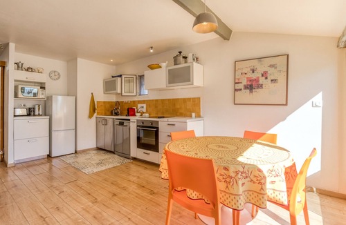 Sete Apartment | Apartment 'Siesta Sete' with Private Terrace and Wi-Fi