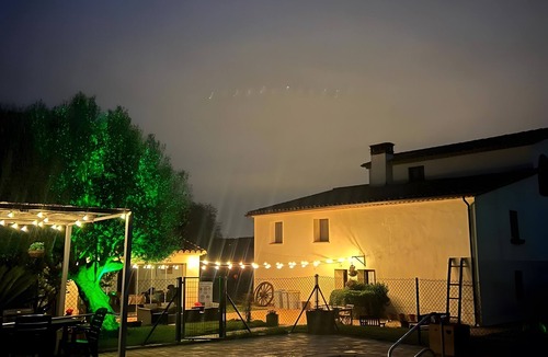Vilobi d'Onyar House | Apartment 'Simon' with Mountain View, Private Pool and Wi-Fi