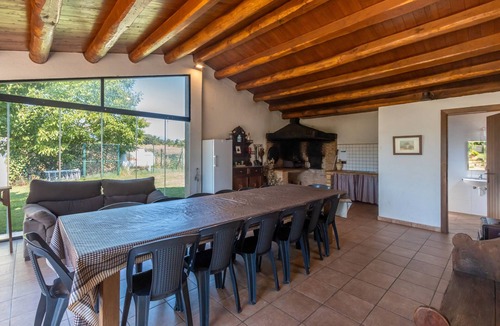 Vilobi d'Onyar House | Apartment 'Simon' with Mountain View, Private Pool and Wi-Fi
