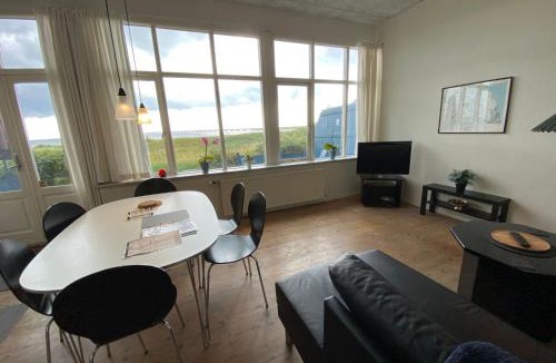 Nyborg Apartment | Apartment Skaerven Beachfront Wohnung D by Interhome
