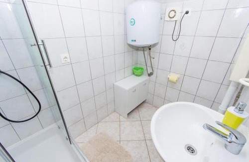 Slatine Apartment | Apartment Slatine 1126b