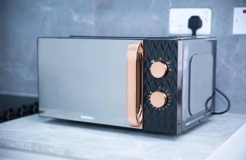 South Harrow Apartment | Apartment - Sleeps 2 & Free Parking