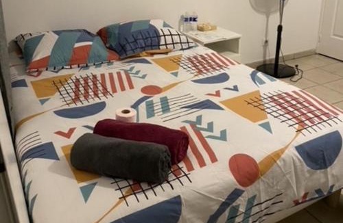 Goussainville Apartment | Apartment Sleeps 2 with On-Site Parking