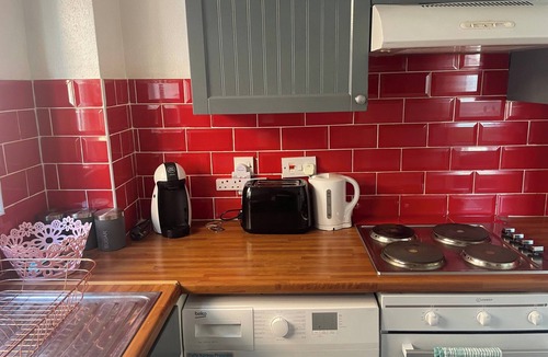 Oldbury Apartment | Apartment - Sleeps 4 & On-site Parking