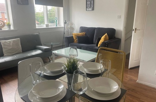 Oldbury Apartment | Apartment - Sleeps 4 & On-site Parking