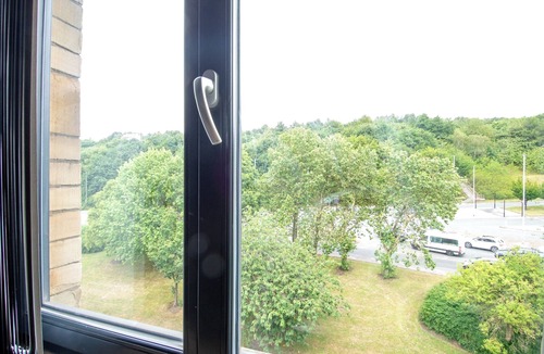 Bradford Apartment | Apartment - Sleeps 4 - Parking - Workspace