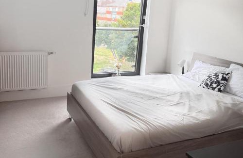 Bromley South Apartment | Apartment Sleeps 4 with Free Parking