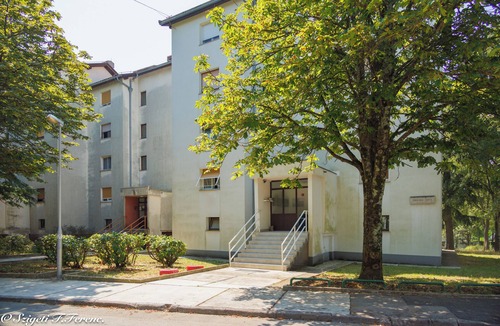 Sarsoni Apartment | Apartment Sleeps 4 With Free Parking