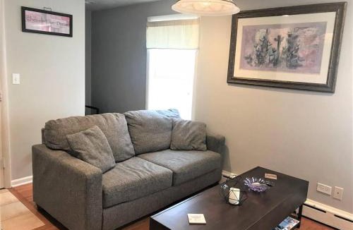 Jefferson Park Apartment | Apartment Sleeps 4 with Free Parking