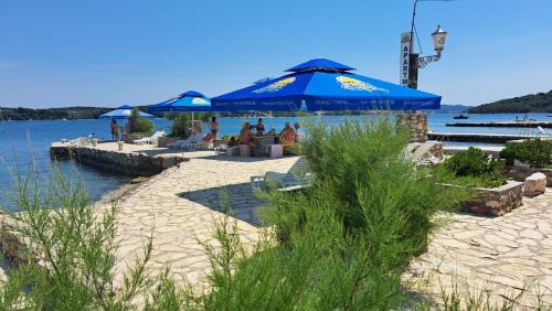 Betina Apartment | Apartment ŠTIZ by the sea with an organized beach