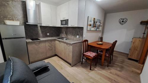 Betina Apartment | Apartment ŠTIZ by the sea with an organized beach
