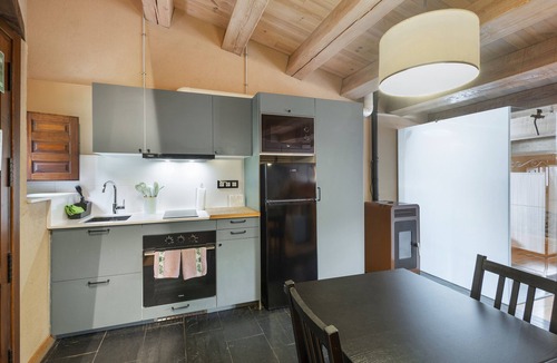 Fogars de Montclus Apartment | Apartment 'Suite 2' with Mountain View, Wi-Fi and Air Conditioning