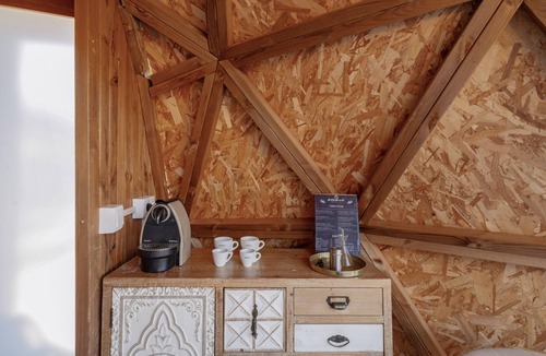 Canyelles Apartment | Apartment 'Suite Golden Bubble' with Mountain View, Wi-Fi and Air Conditioning