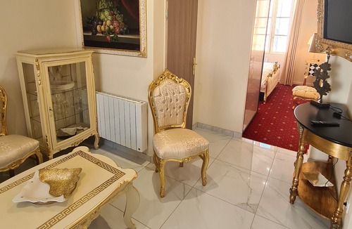 Sully-sur-Loire Apartment | Apartment Sully-sur-Loire, studio flat, 2 persons