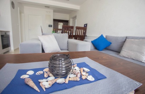 Rojci Apartment | Apartment Sunce II with communal pool and balcony