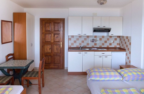 Povljana Apartment | Apartment Super - 50 m from pebble beach: A6 Anja - 2.kat(2+2) - Povljana, Island Pag, Croatia