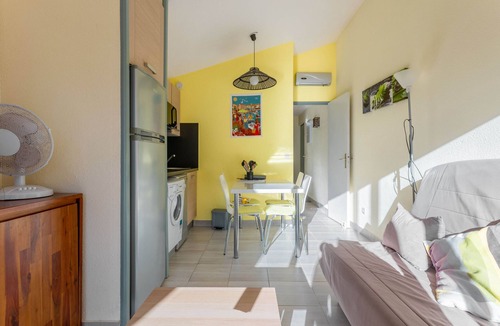 La Croix-Valmer Apartment | Apartment 'Sylvabelle' with Sea View, Shared Pool and Private Terrace