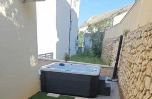 Pag Apartment | Apartment T E A Pag with HOT TUB
