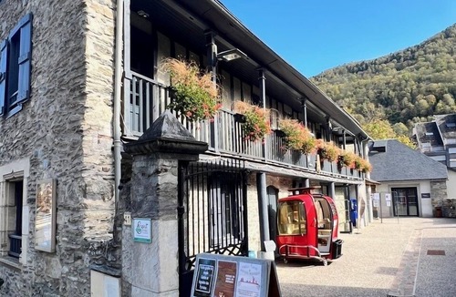 Saint-Lary-Soulan Apartment | Apartment T2 4 pers center Saint Lary Village Parking