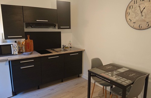Vitre Apartment | Apartment T2 ★ Le Cocöon ★ center town quiet courtyard side