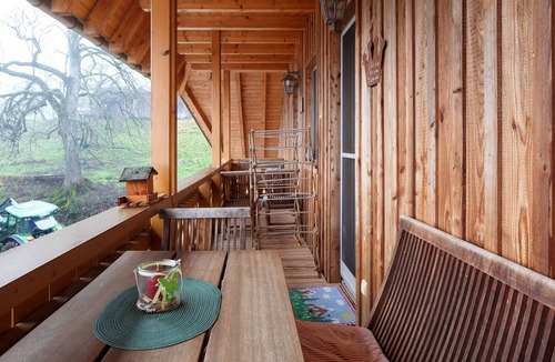 Horben Apartment | Apartment 'Talblick' with Shared Terrace, Shared Garden and Wi-Fi