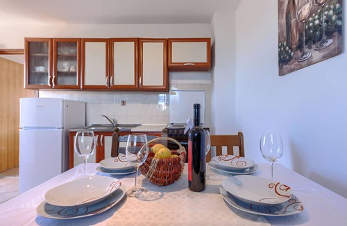 Drenje Apartment | Apartment Teo by Interhome