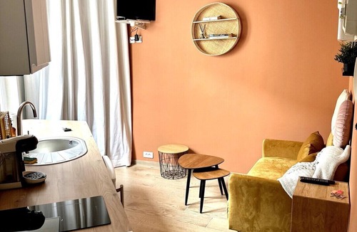 Jamin Apartment | Apartment Terra cotta # Reims